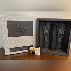 *MINT CONDITION* IN BOX Waterford Millennium Collection Universal Toasts Flutes